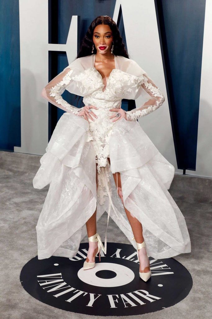 winnie-harlow-in-oscars-after-party-dress