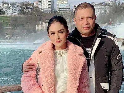 Krisdayanti ke Swiss respon konflik raul lemos aurel azriel hermansyah