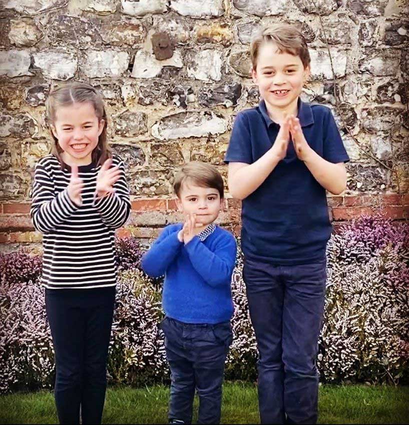 george-louis-charlotte-tepuk-tangan