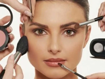 kesalahan-makeup-nampak-tua