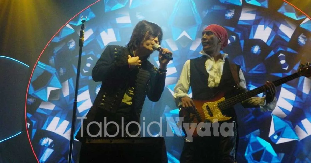 Bawakan Hits, Dewa 19 Obati Rasa Kangen Fans di Surabaya