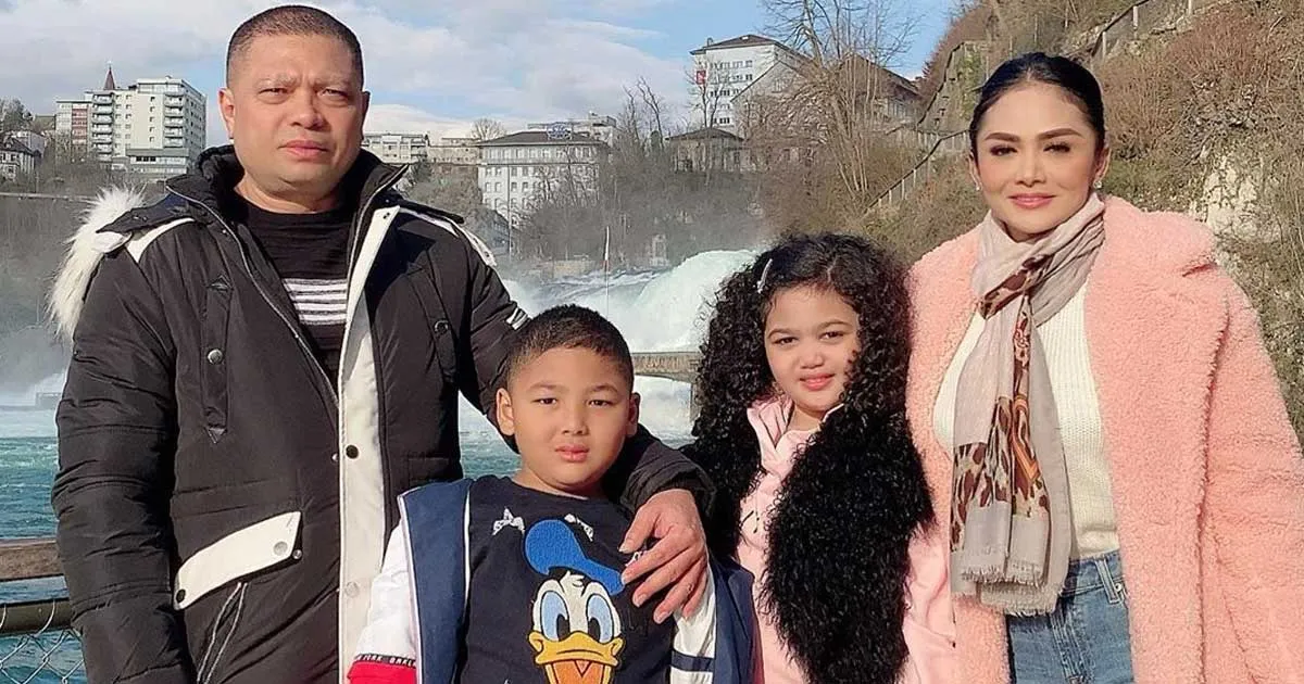 Traveller dari Swiss Dilarang Masuk Indonesia, Gimana Nasib Krisdayanti?