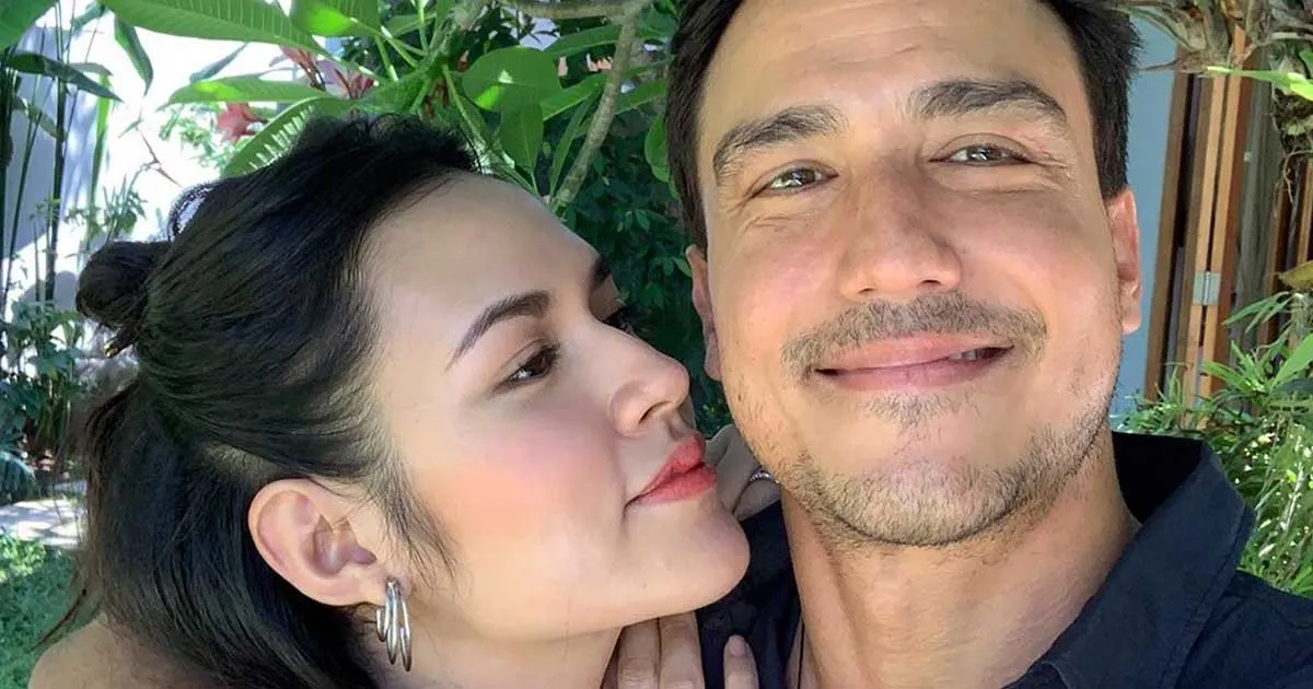 Tingkah Kocak Hamish Daud Rias Wajah Raisa Sukses Bikin Gemas!