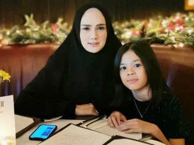 Safeea Ahmad berhijab