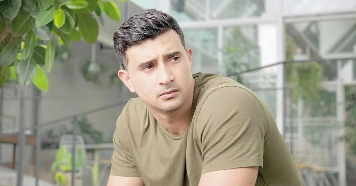 Dipeluk Mesra Cewek Mirip Dewi Perssik, Ali Syakieb Bikin Heboh