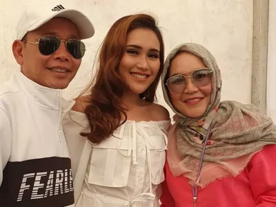 ayu-ting-ting-ibu-ngamuk