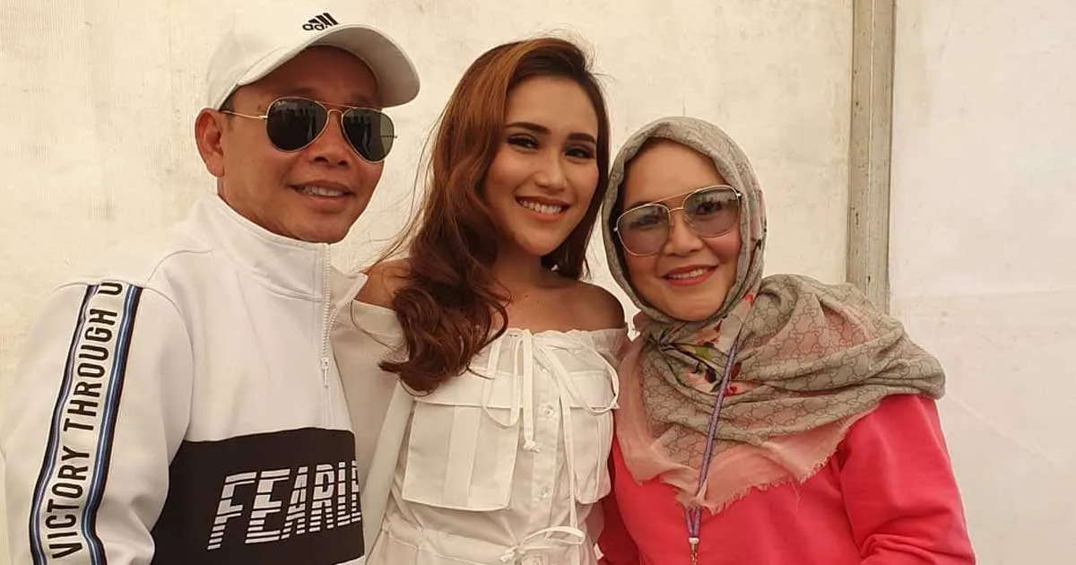 Anaknya Dituding Sontek Gaya Nagita Slavina, Ibu Ayu Ting Ting Ngamuk