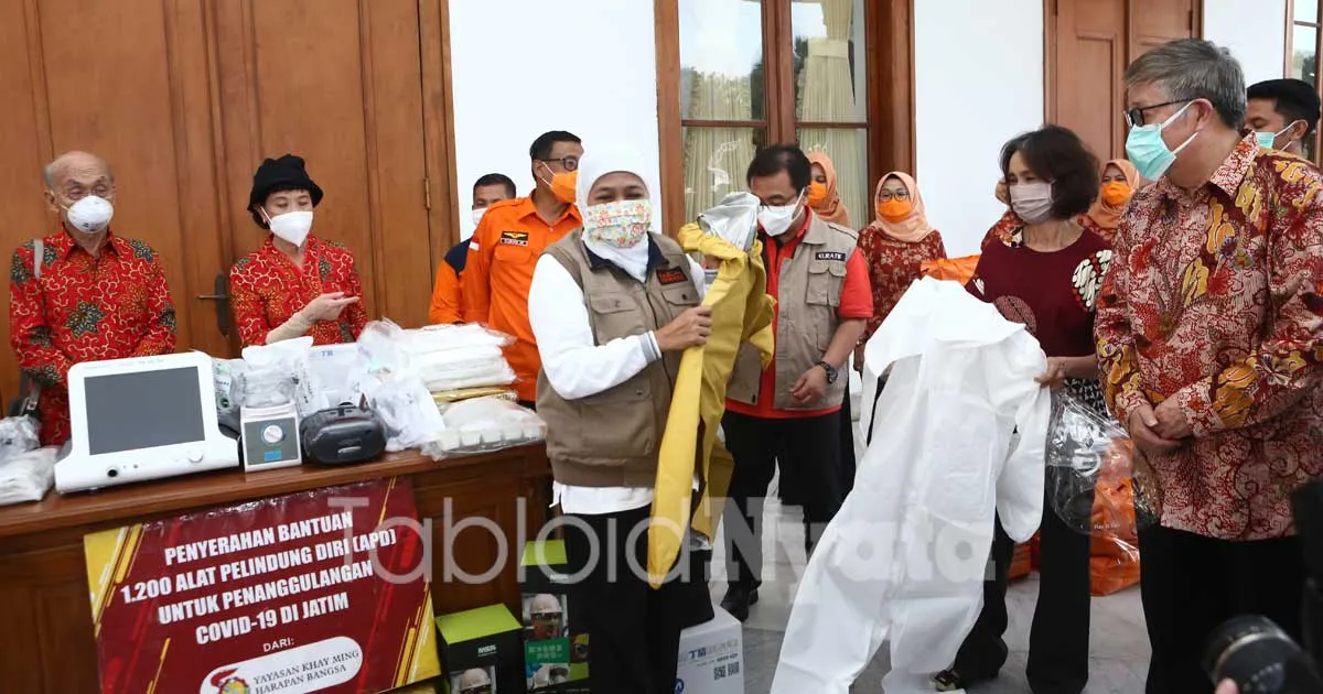 Lawan Covid-19, Yayasan Khay Ming Sumbang Ribuan APD untuk Jatim