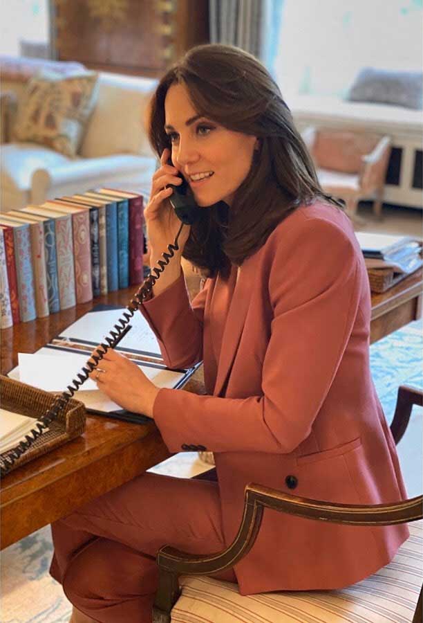 gaya-kate-middleton-bekerja