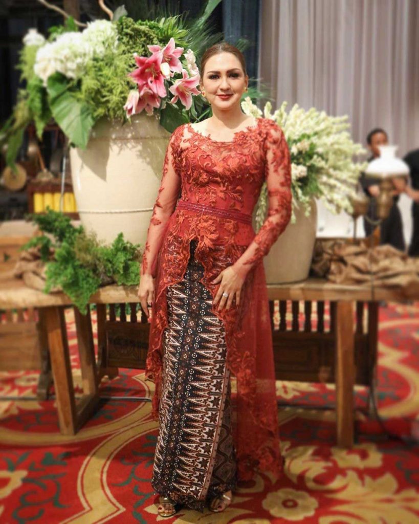 kebaya-donna-agnesia