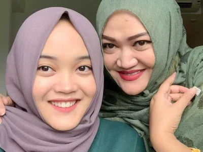 putri-delina-anak-sule-rindu-ibu