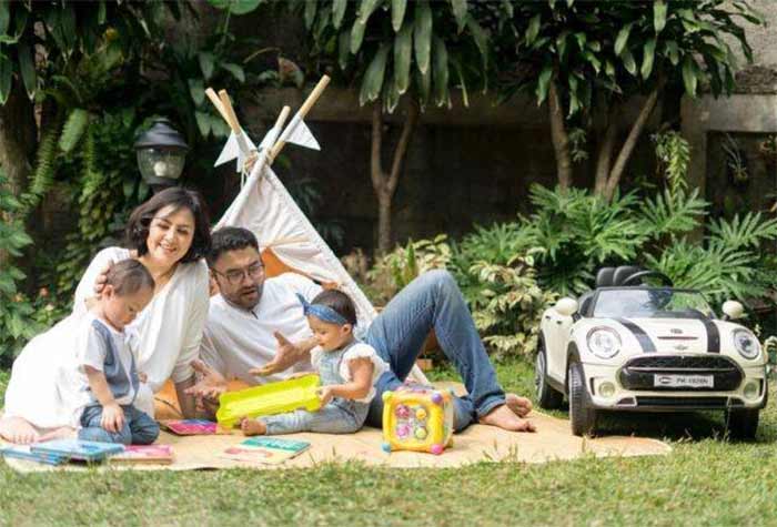 Foto anak kembar artis