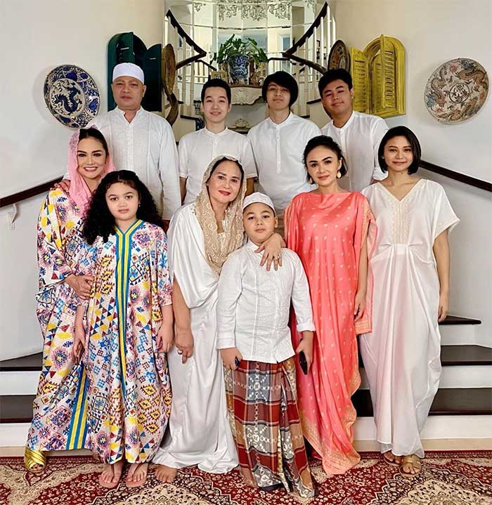 Krisdayanti dan Aurel