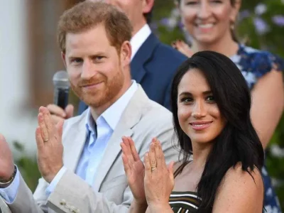 gelar bangsawan kehidupan pangeran harry buku-meghan-markle-dan-pangeran-harry-biografi-1