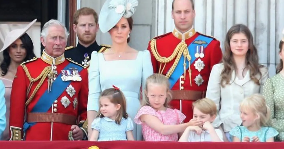 11 Momen ‘Kelepasan’ Jadi Bukti Anggota Royal Family Juga Manusia Biasa!