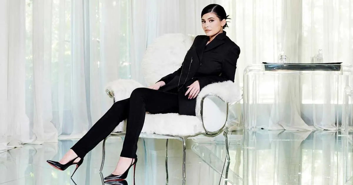 Gelar Miliarder Dicabut Forbes, Kylie Jenner Melawan