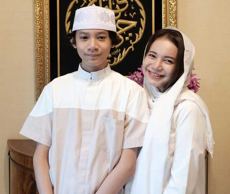 rossa-baju-lebaran-2020