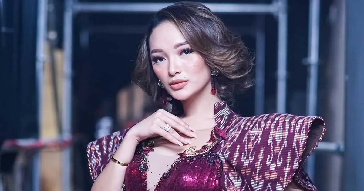 Pamer Potret Manja pada Mertua, Zaskia Gotik Jadi Sorotan
