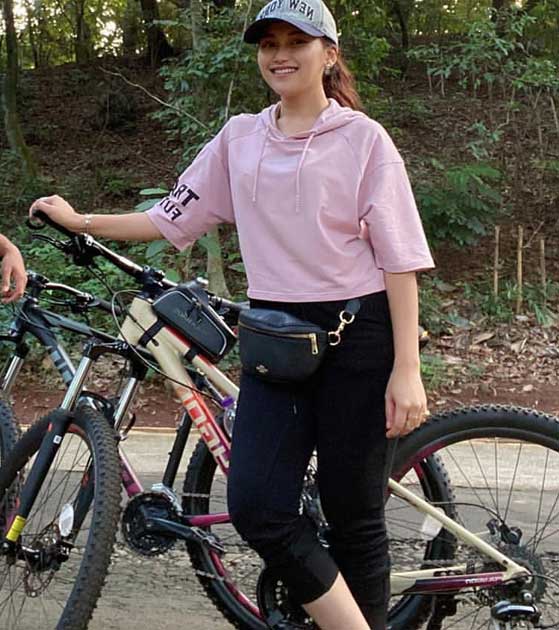ayu-ting-ting-gowes