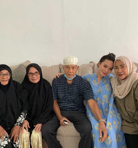 mertua-zaskia-gotik-2