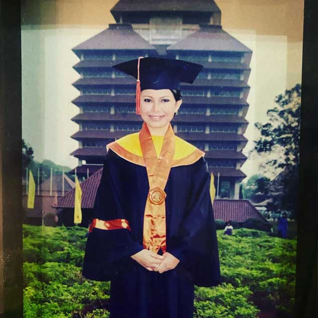 rossa-wisuda-ldr