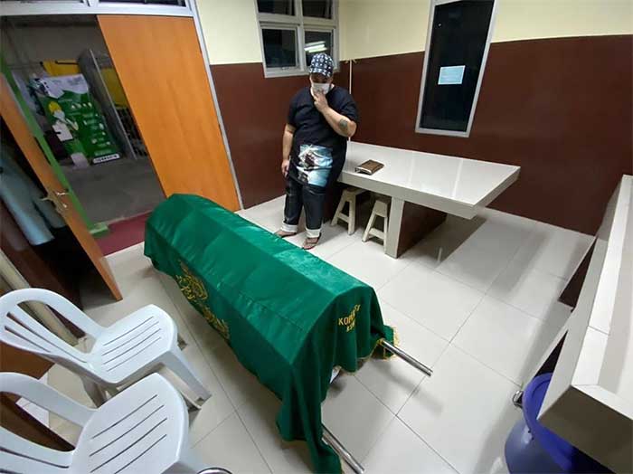 Ayah Ivan Gunawan meninggal
