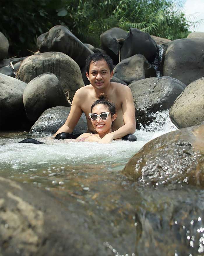 Ayu Dewi dan Regi