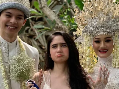 artis-di-pernikahan-dinda-hauw-dan-rey-mbayang