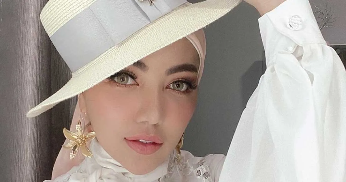 Akhirnya ke Mall saat Pandemi, Begini Gaya Hijab Bella Shofie