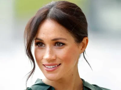 gaya-meghan-markle-di-tengah-pandemi-corona-covid-19-masker-memakai