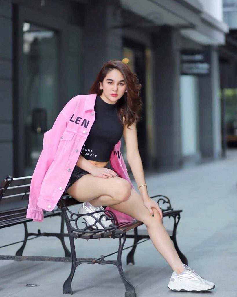hana-hanifa-model