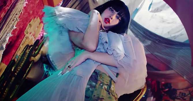 lisa-outfit-how-you-like-that-1
