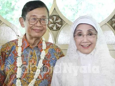 suami-nani-wijaya-ajip-rosidi-meninggal-dunia