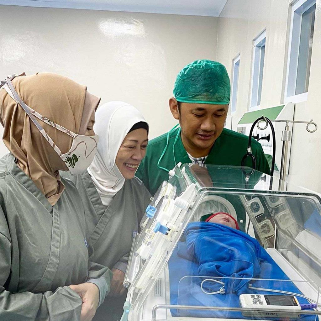 zaskia-adya-mecca-melahirkan-anak-ke-lima