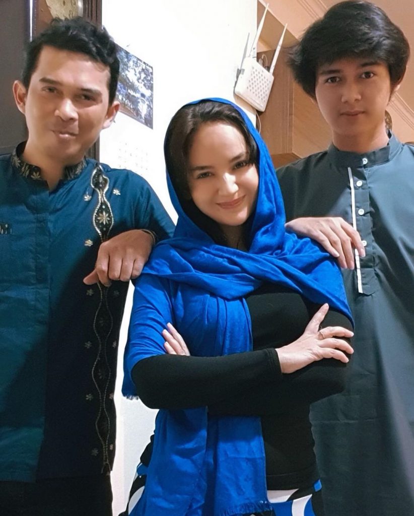 angel beserta suami dan anak tirinya
