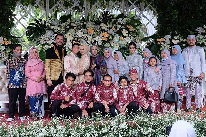 Artis yang datang ke pernikahan mantan