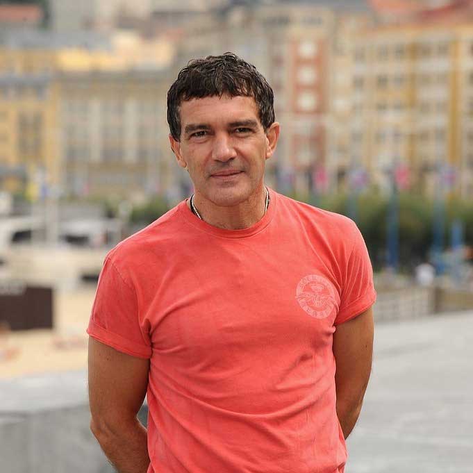 antonio-banderas-zorro-positif-covid-19-corona