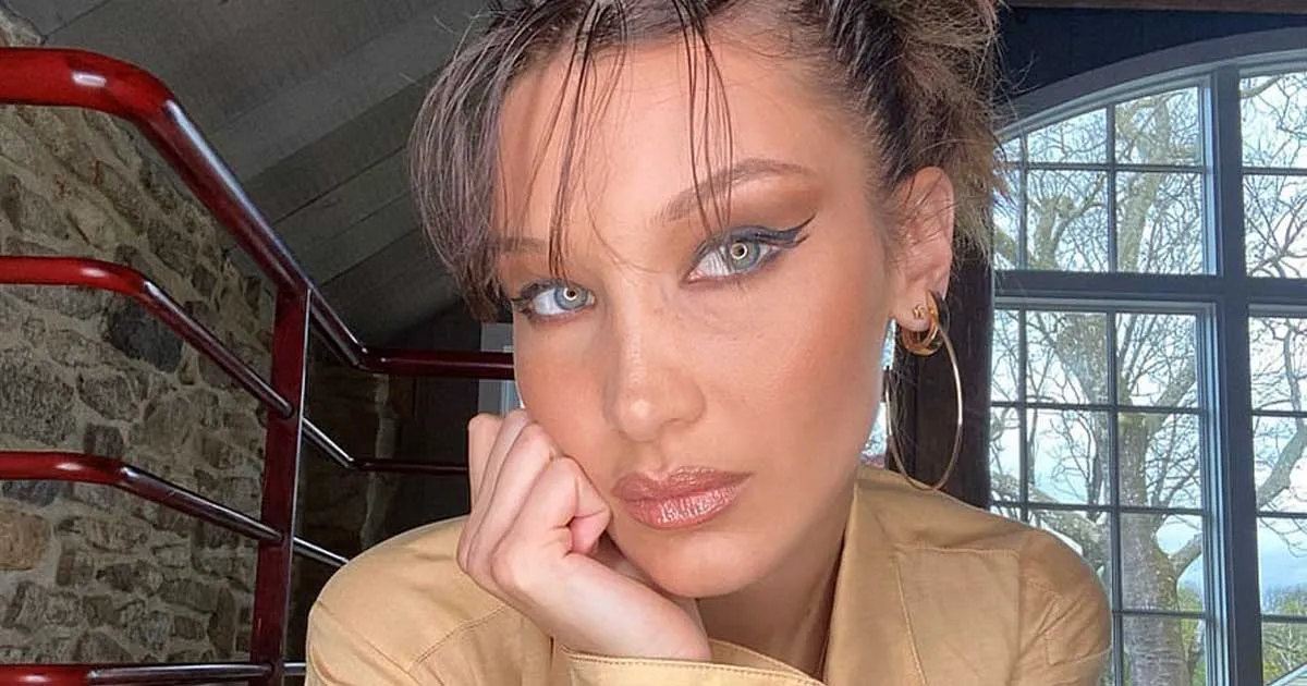 Sang Ayah Pamer Potret Bella Hadid Jadi ‘Putri Palestina’ Berhijab