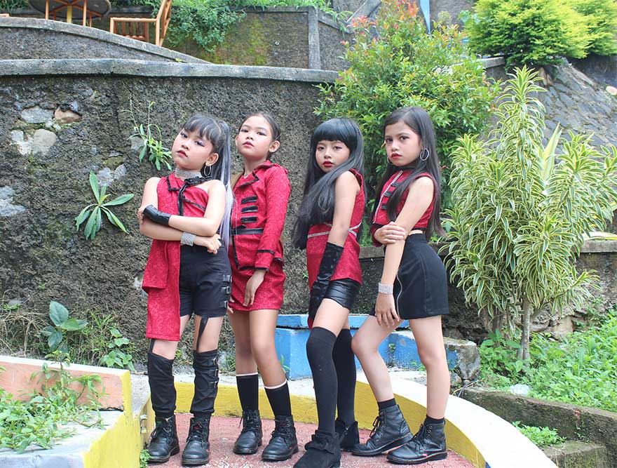blink-kids-costum