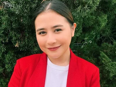 foto-mesra-prilly-latuconsina-dan-reza-rahadian-bulan-madu