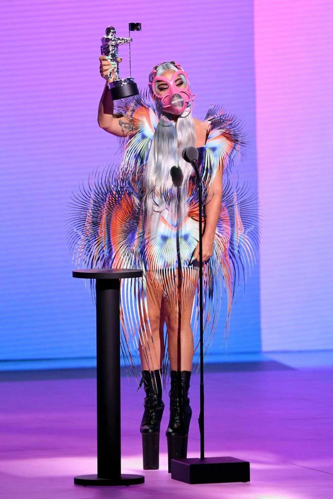 gaya-lady-gaga-mtv-vma-2020
