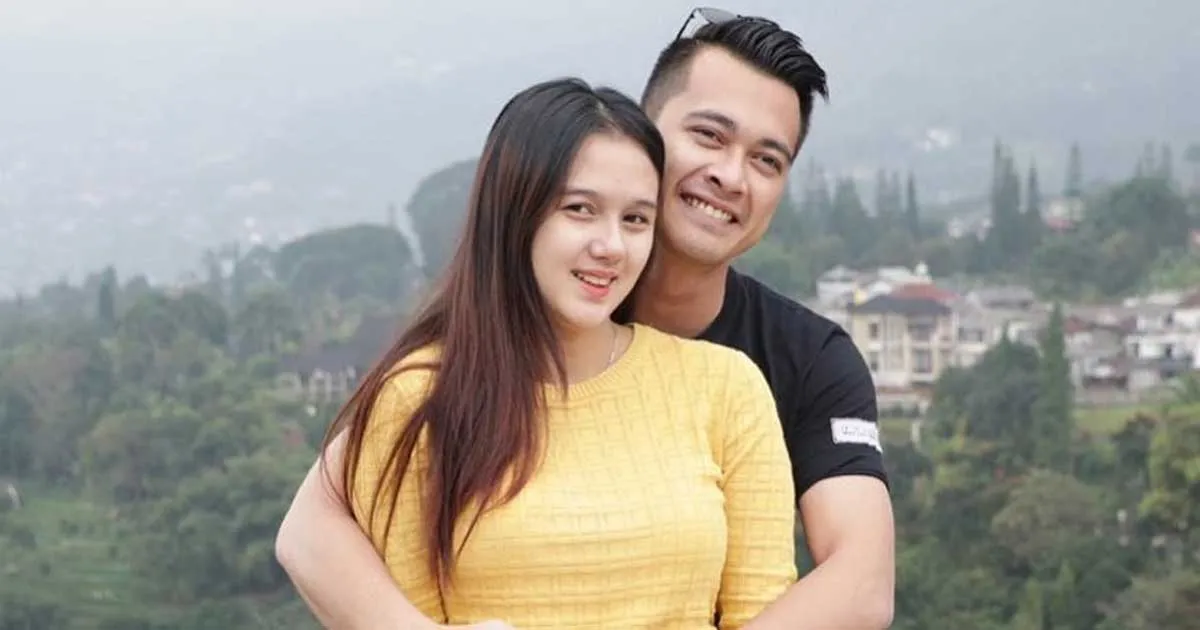 Pamer Baby Bump, Istri Eza Gionino Sukses Bikin Baper