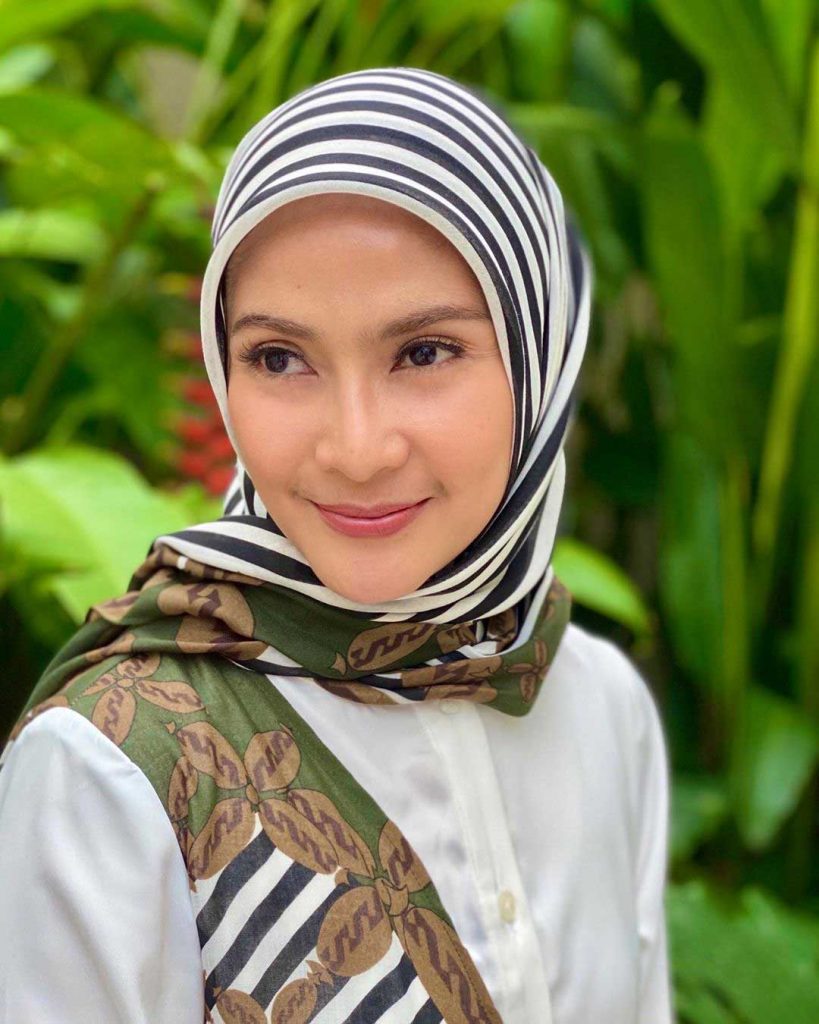 maudy-koesnaedi-berhijab