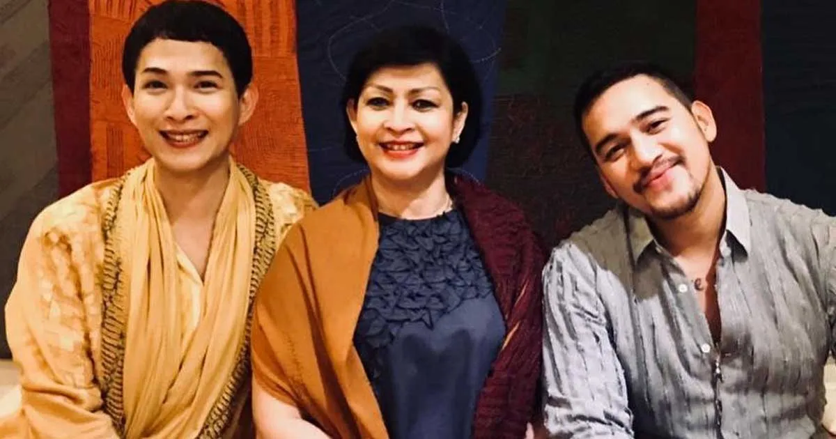 Desainer Oscar Lawalata jadi Perempuan, Ini Curhatan Sang Ibunda
