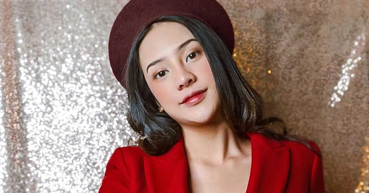 Bagikan Foto sedang Mandi, Teks yang Dibikin Anya Geraldine Bikin Salfok