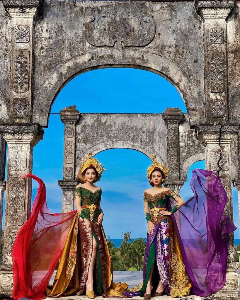 ashanty-dan-aurel-hermansyah-memakai-kebaya-bali