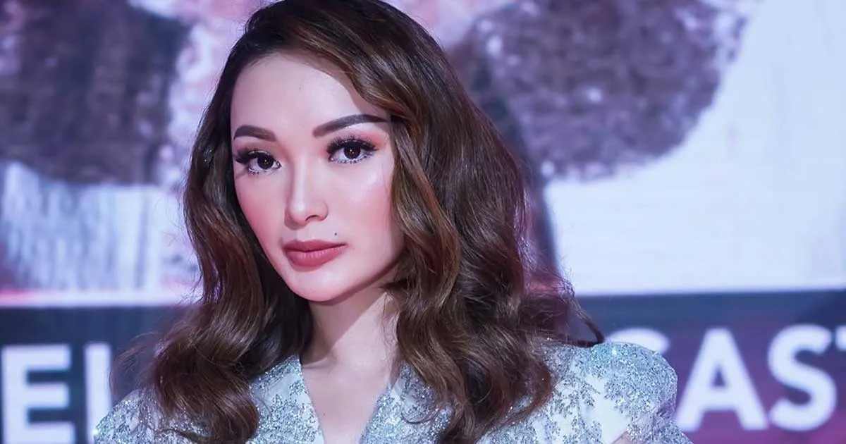 Hamil, Zaskia Gotik Pamer Baby Bump yang Makin Besar