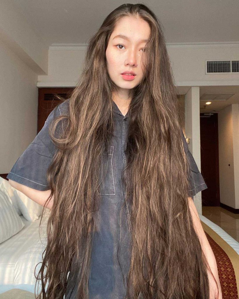 devina-aureel-rambut-panjang