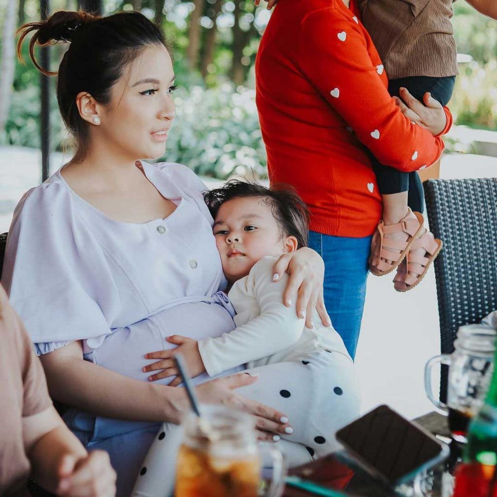 kehamilan-chelsea-olivia-nastusha-jadi-manja