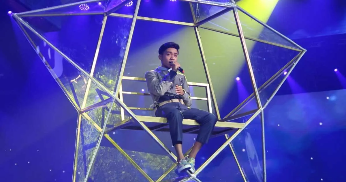 Konser Perdana Betrand Peto Suguhkan Keindahan Danau Tiga Warna